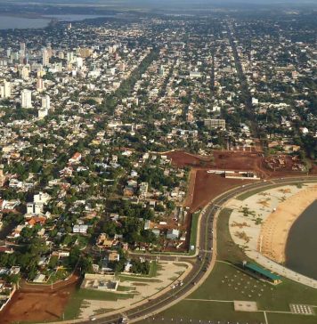 La mitad de la población de Posadas tiene menos de 30 años de edad Imagen aérea de la ciudad de Posadas