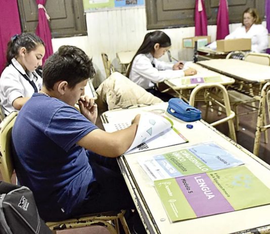 Indicadores Sociales de Educación en Misiones | Síntesis y Evolución 2016-2017 Indicadores estadísticos de Educación en Misiones