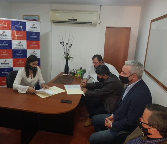 Pastores de Garupá firman convenio con el Observatorio de Violencia Familiar y de Género de Misiones Convenio con el Consejo de Pastores de Garupá